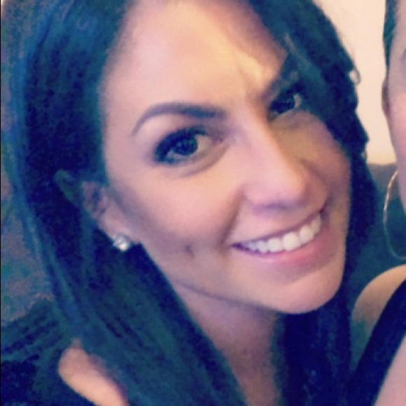 Meet your Posher, Simone - Picture 1 of 1